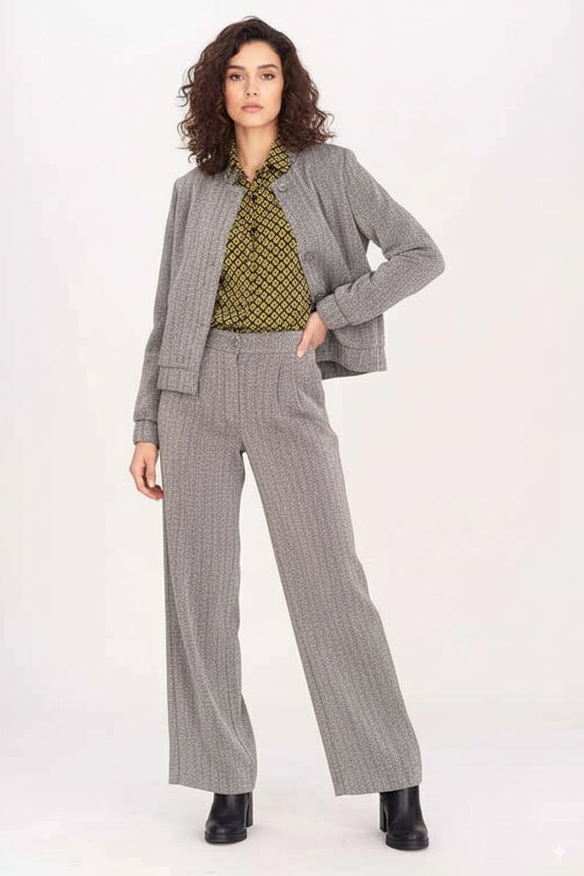 Fusioni Grey Herringbone Design Blazer – Classic and Elegant