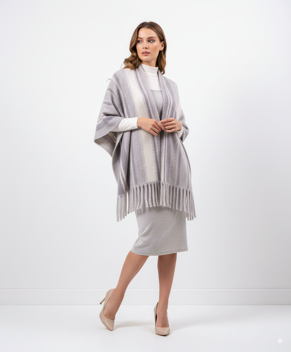 Gaynor Bongard Women's Gray Scarf